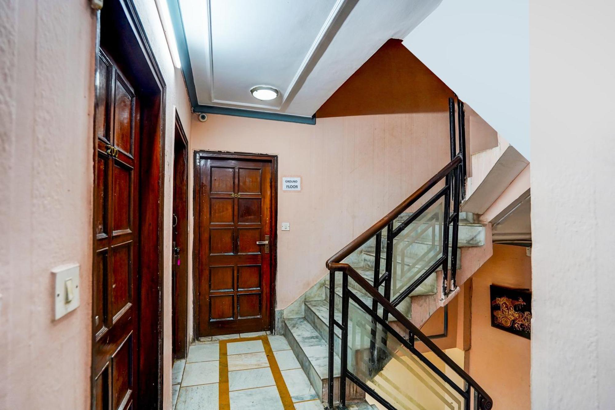 Hotel O Iconic Residency Neu-Delhi Exterior foto