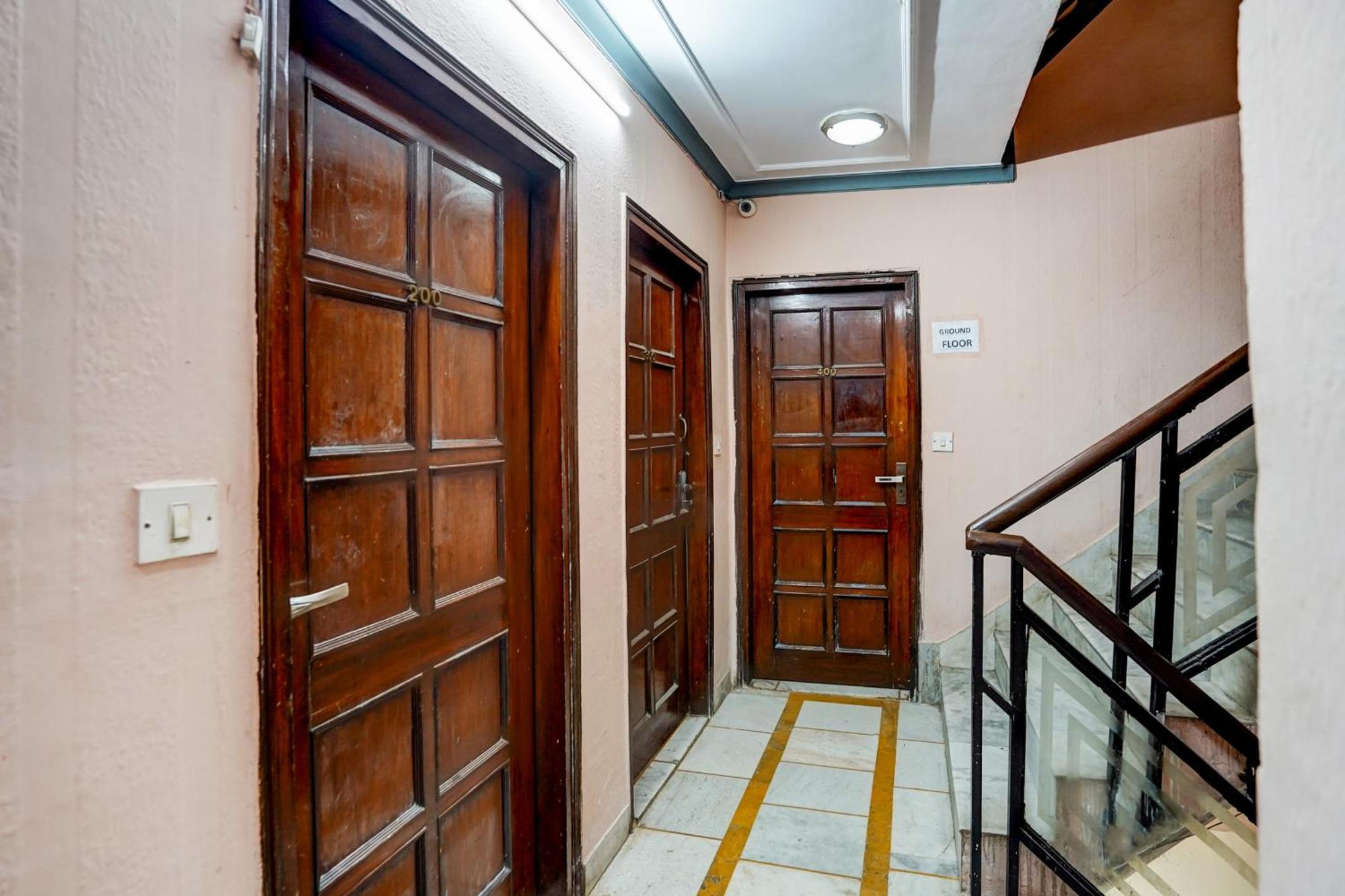 Hotel O Iconic Residency Neu-Delhi Exterior foto