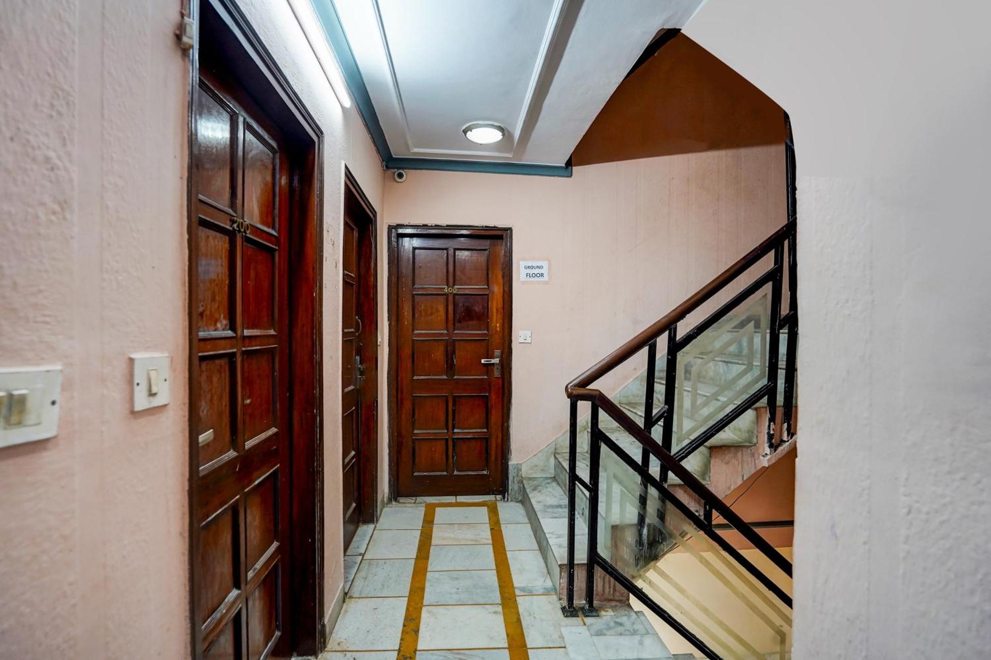 Hotel O Iconic Residency Neu-Delhi Exterior foto