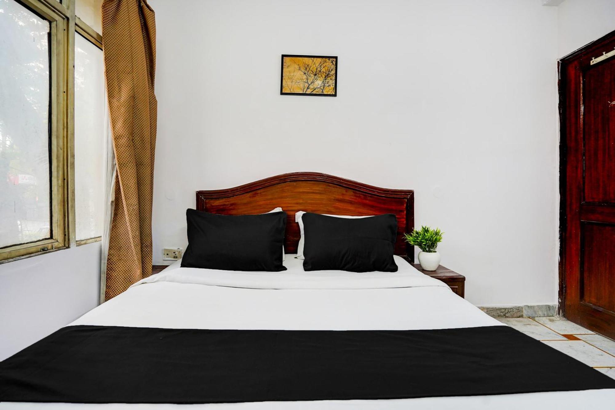 Hotel O Iconic Residency Neu-Delhi Exterior foto