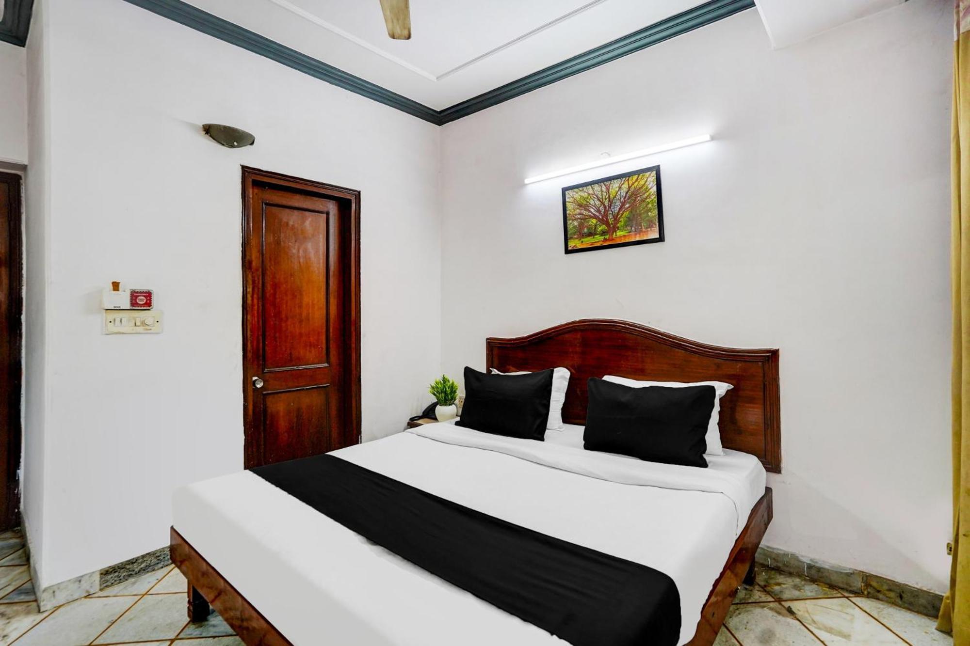 Hotel O Iconic Residency Neu-Delhi Exterior foto