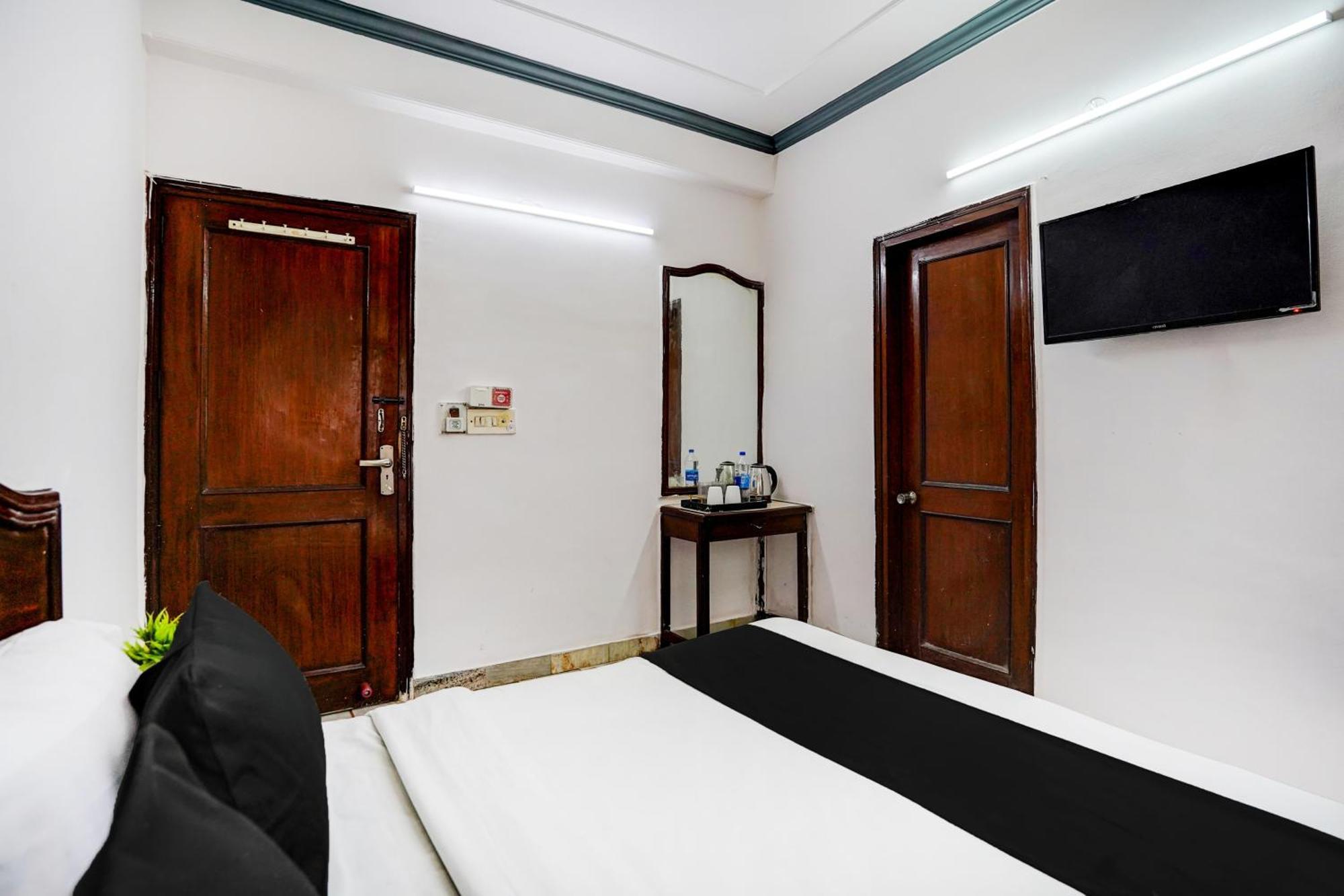 Hotel O Iconic Residency Neu-Delhi Exterior foto